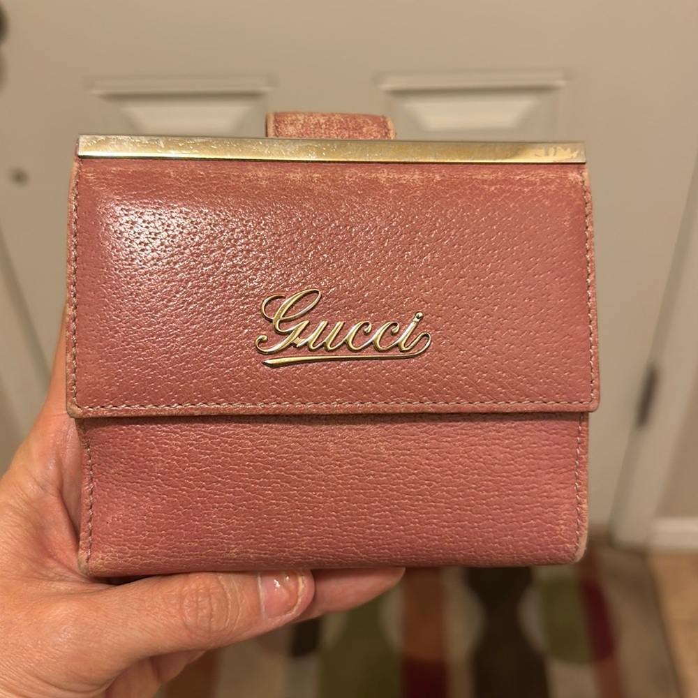 131055D Pink Gucci